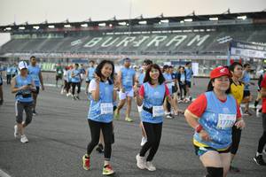 BIB: 5103
                            <button type="button" onclick="openModal(10466141)" class="btn btn-primary btn-sm float-right btn-popup" data-toggle="modal" data-target=".modal-high-quality">
                        <i class="fas fa-shopping-cart"></i> Add to Cart
                    </button>
                                            <button type="button" onclick="isThisMe(10466141, true)" class="btn btn-success btn-sm float-right btn-popup btn-isme hidden" data-toggle="tooltip" data-placement="bottom" title="นี่คือรูปของคุณใช่ไหม คลิกที่นี่เพื่อเอาเข้าอัลบั้ม">
                        <i class="fas fa-plus"></i> Add to album
                    </button>
                    <button type="button" onclick="isThisMe(10466141, false)" class="btn btn-warning btn-sm float-right btn-popup btn-isnotme hidden">
                        <i class="fas fa-ban"></i> Remove from album
                    </button>